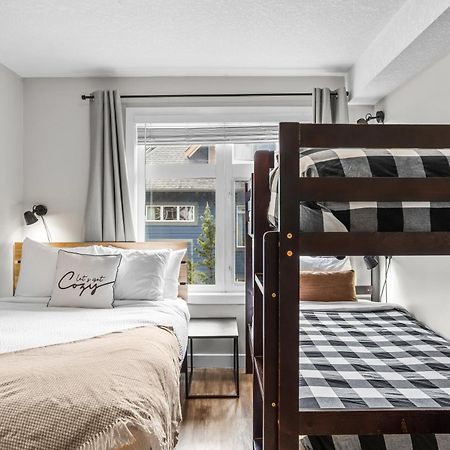 Charming 1 Bdrm Plus Loft With Views Managed By Little Sister Getaways Canmore Dış mekan fotoğraf