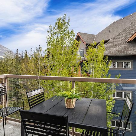 Charming 1 Bdrm Plus Loft With Views Managed By Little Sister Getaways Canmore Dış mekan fotoğraf