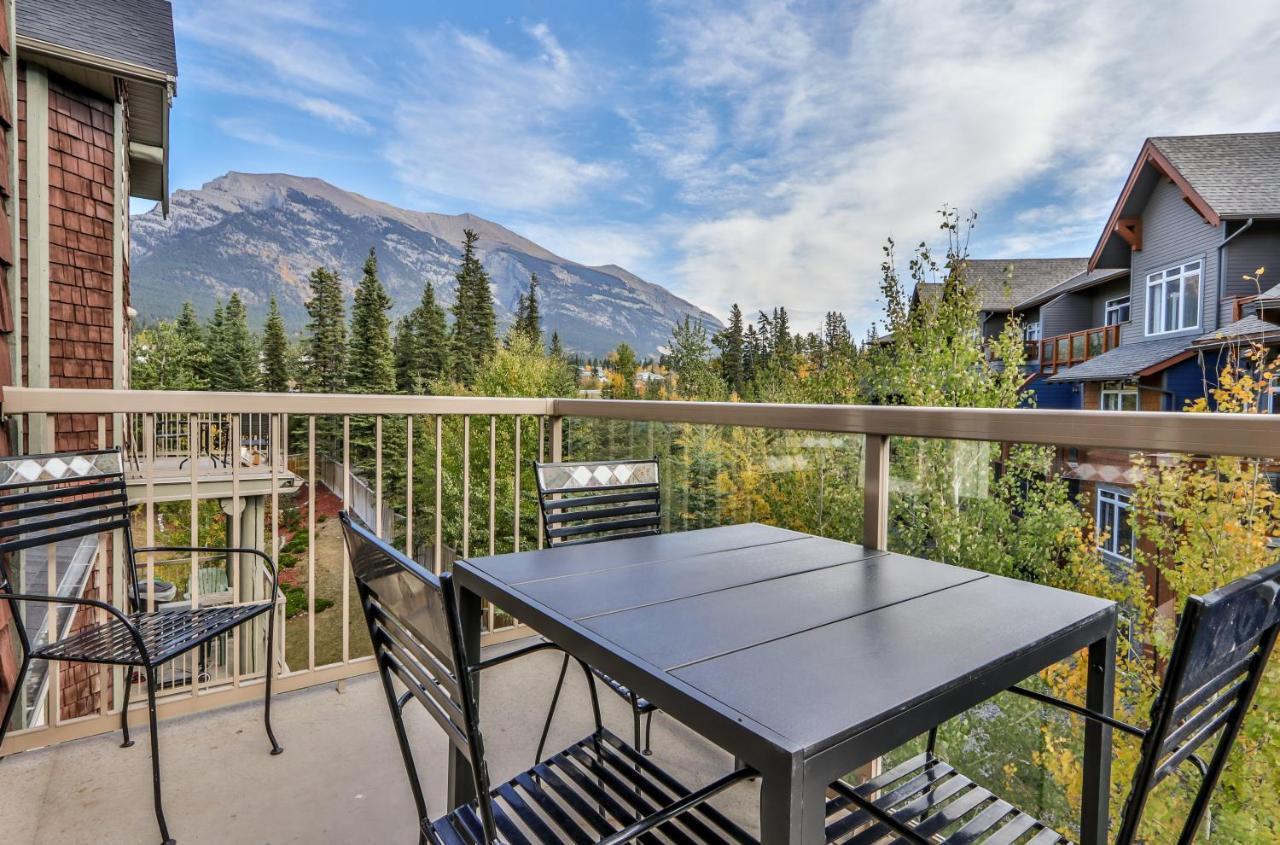 Charming 1 Bdrm Plus Loft With Views Managed By Little Sister Getaways Canmore Dış mekan fotoğraf