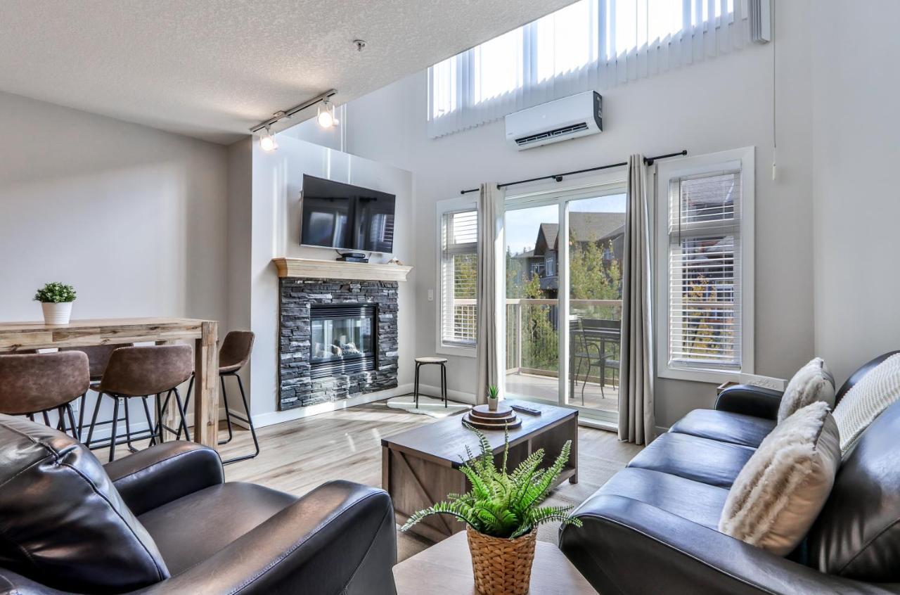 Charming 1 Bdrm Plus Loft With Views Managed By Little Sister Getaways Canmore Dış mekan fotoğraf