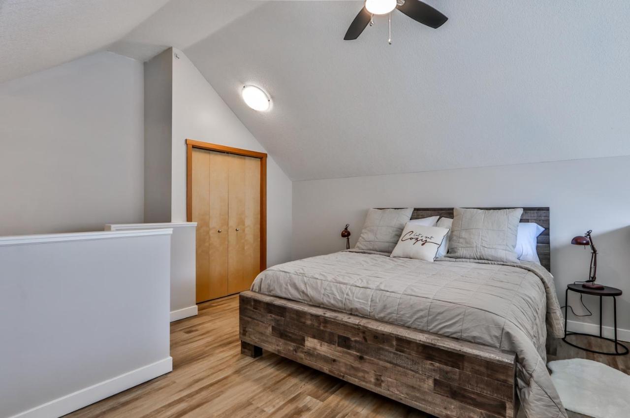 Charming 1 Bdrm Plus Loft With Views Managed By Little Sister Getaways Canmore Dış mekan fotoğraf