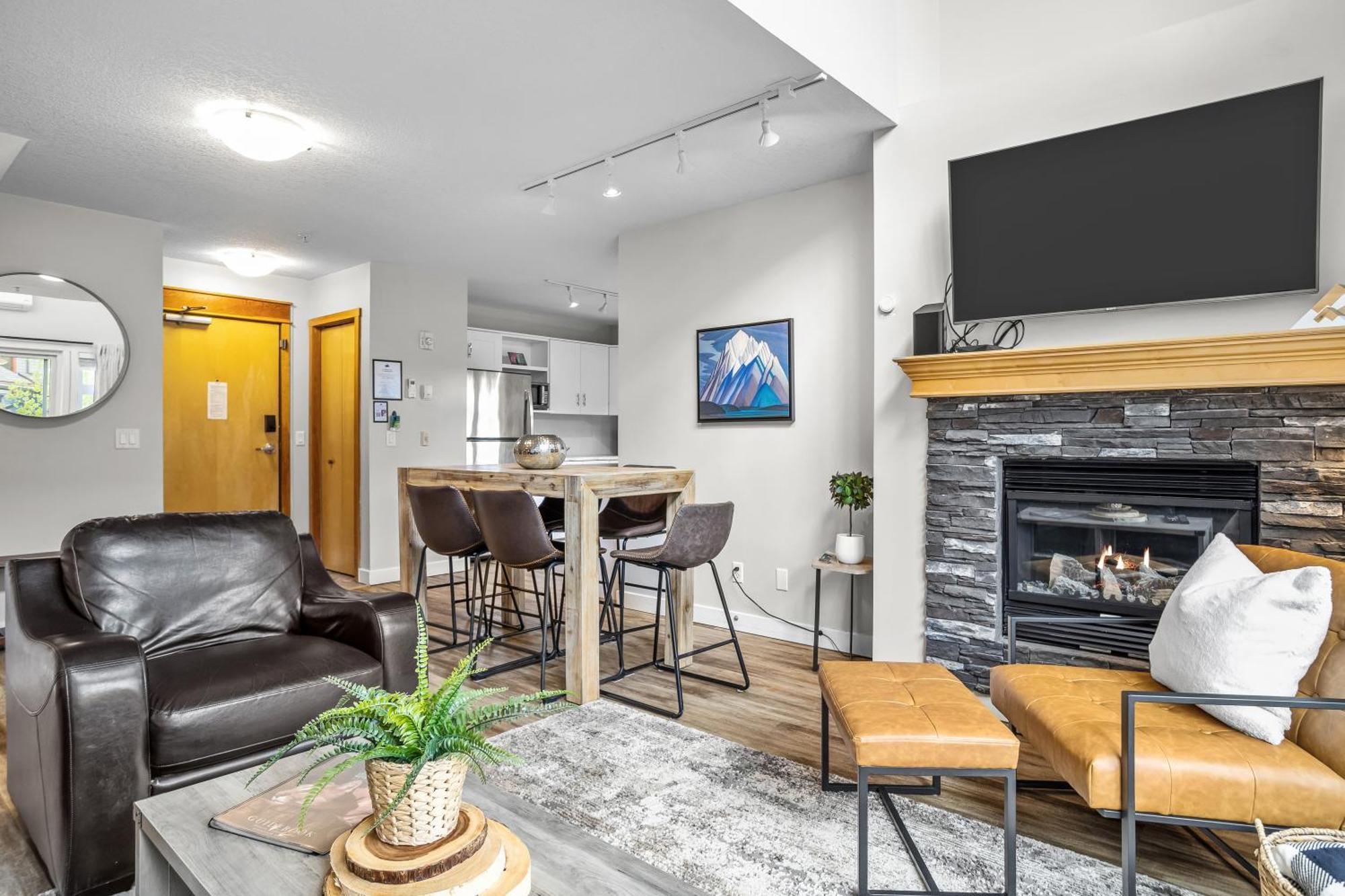 Charming 1 Bdrm Plus Loft With Views Managed By Little Sister Getaways Canmore Dış mekan fotoğraf