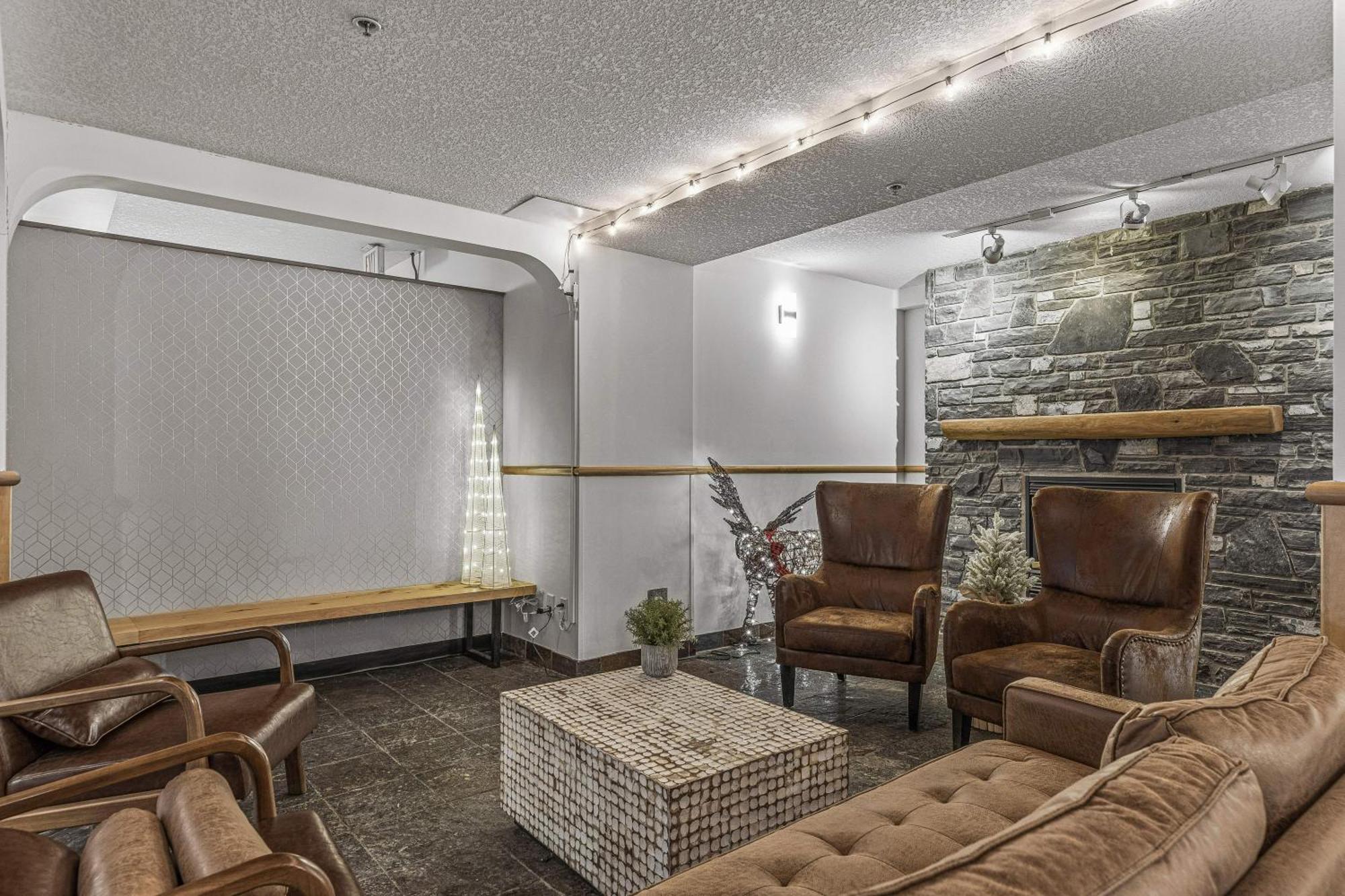 Charming 1 Bdrm Plus Loft With Views Managed By Little Sister Getaways Canmore Dış mekan fotoğraf